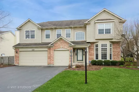 2269 Moser Ln, Algonquin, IL 60102