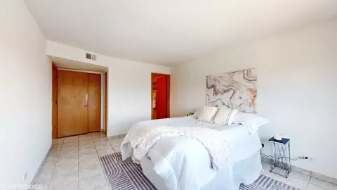 545 S River Rd #705, Des Plaines, IL 60016 photo 18
