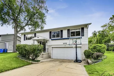 1002 N Greenfield Ln, Mount Prospect, IL 60056
