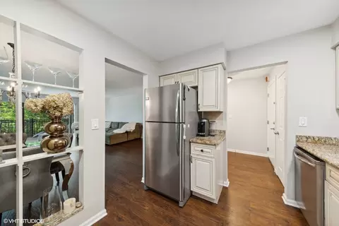 5200 Carriageway Dr #327, Rolling Meadows, IL 60008 photo 7