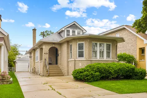 5625 W Wilson Ave, Chicago, IL 60630