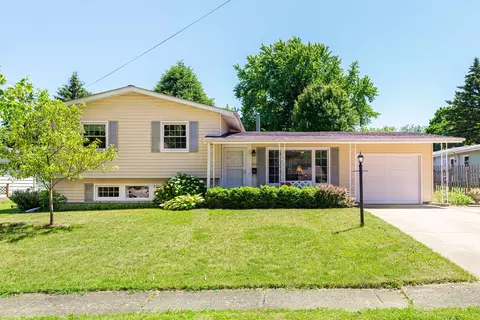 924 Colby Ct, Dekalb, IL 60115