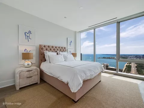 Bedroom - 363 E Wacker Dr #4203, Chicago, IL 60601 photo 2 of 2