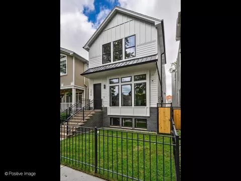 3720 N Hermitage Ave, Chicago, IL 60613