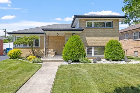 5056 Wick Dr, Oak Lawn, IL 60453