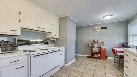 708 Wayne Dr, Machesney Park, IL 61115 photo 9