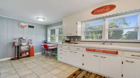 708 Wayne Dr, Machesney Park, IL 61115 photo 8