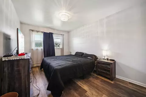 Bedroom - 8801 Robin Dr #B, Des Plaines, IL 60016 photo 1 of 2