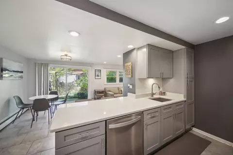 Kitchen - 8801 Robin Dr #B, Des Plaines, IL 60016 photo 3 of 3