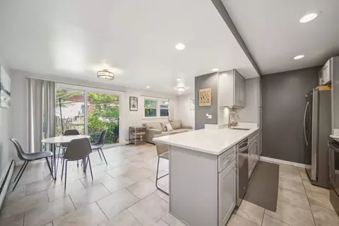 Kitchen - 8801 Robin Dr #B, Des Plaines, IL 60016 photo 2 of 3
