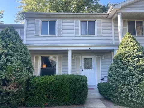 410 Hallmark Ln, Bolingbrook, IL 60440
