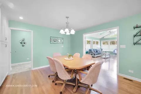 628 Ranch Rd, Wheaton, IL 60187 photo 12