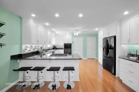 628 Ranch Rd, Wheaton, IL 60187 photo 8