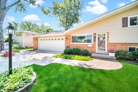 628 Ranch Rd, Wheaton, IL 60187 photo 3
