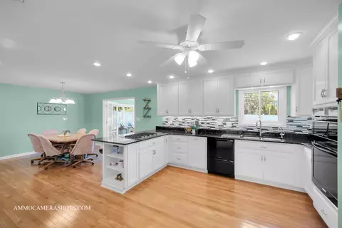 628 Ranch Rd, Wheaton, IL 60187 photo 6