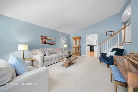 628 Ranch Rd, Wheaton, IL 60187 photo 4