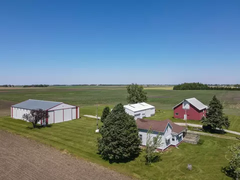 View/Area - 670 E 2300 North Rd, Danforth, IL 60930 photo 2 of 3