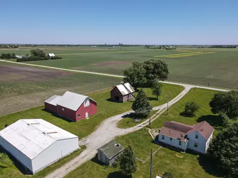 View/Area - 670 E 2300 North Rd, Danforth, IL 60930 photo 1 of 3