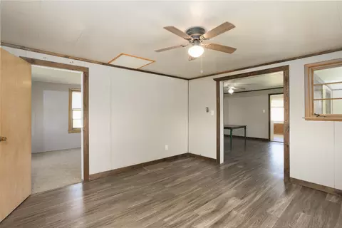 Living - 670 E 2300 North Rd, Danforth, IL 60930 photo 3 of 6