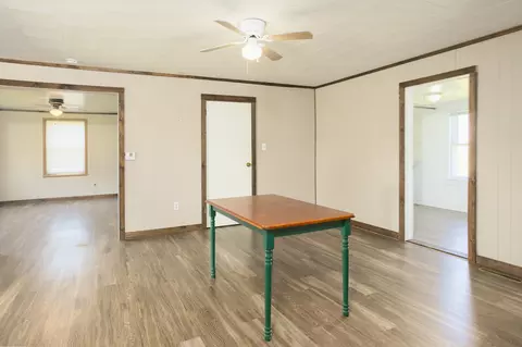 Living - 670 E 2300 North Rd, Danforth, IL 60930 photo 2 of 6