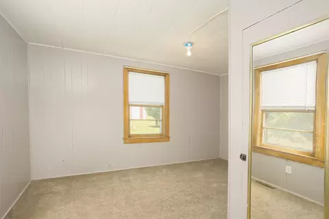 Bedroom - 670 E 2300 North Rd, Danforth, IL 60930 photo 1 of 3