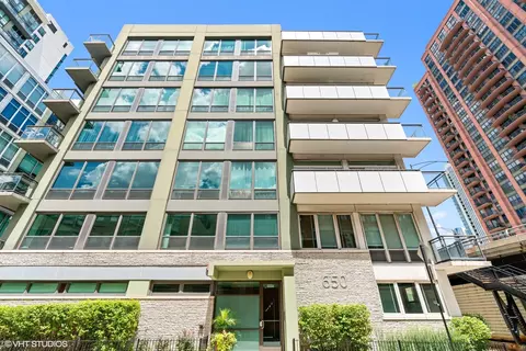 650 W Wayman St #605C, Chicago, IL 60661