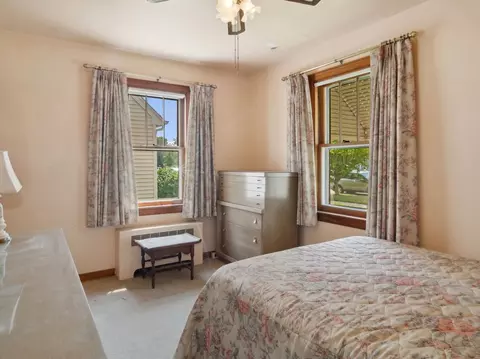 Bedroom - 666 Page Ave, Elgin, IL 60120 photo 2 of 3
