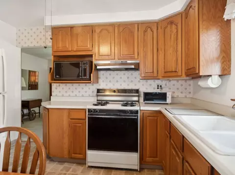 Kitchen - 666 Page Ave, Elgin, IL 60120 photo 1 of 2