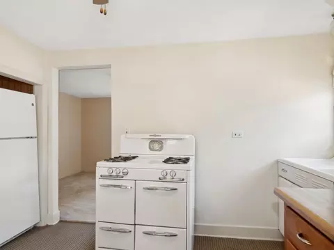 Kitchen - 666 Page Ave, Elgin, IL 60120 photo 2 of 2