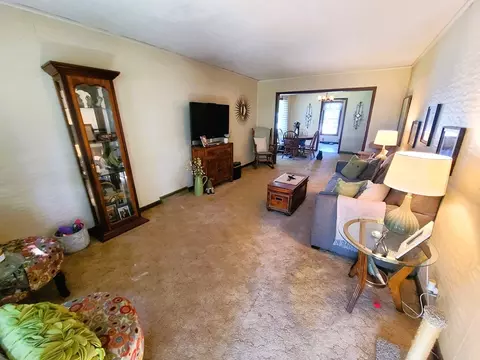 519 Assembly Pl, Dixon, IL 61021 photo 4