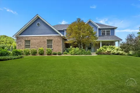 5 N450 Ancient Oak Ln, Saint Charles, IL 60175