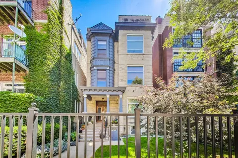 3753 N Wilton Ave #4, Chicago, IL 60613