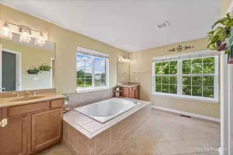 337 Adam Ct, Cary, IL 60013 photo 25