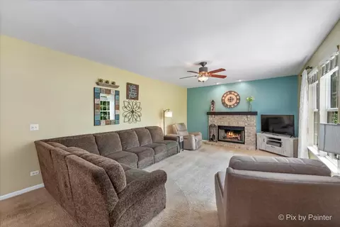 337 Adam Ct, Cary, IL 60013 photo 17