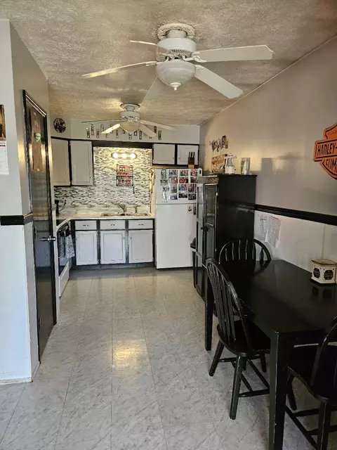 160 E Jefferson St, El Paso, IL 61738 photo 7