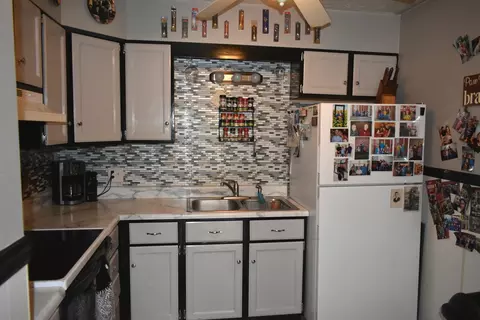 160 E Jefferson St, El Paso, IL 61738 photo 10