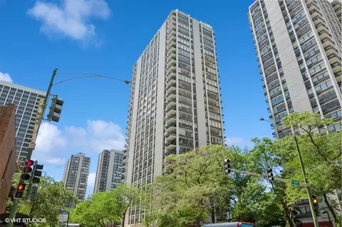 1455 N Sandburg Ter #601, Chicago, IL 60610