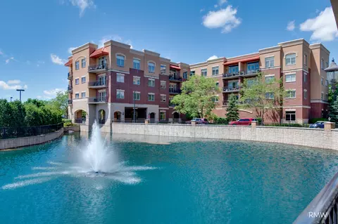 1210 N Foxdale Dr #311, Addison, IL 60101