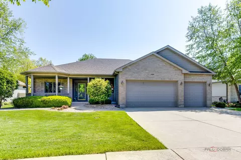 1009 Peregrine Way, Hampshire, IL 60140