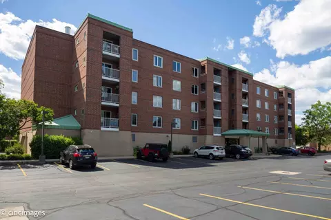 6211 Lincoln Ave #404, Morton Grove, IL 60053