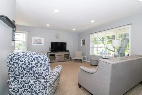Living - 106 Veronica Way, Normal, IL 61761 photo 2 of 4