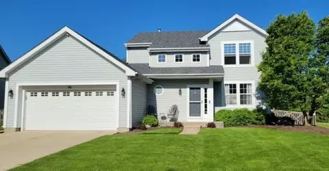 96 Hackney Ln, Lindenhurst, IL 60046