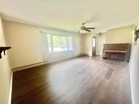 330 E 6th St, El Paso, IL 61738 photo 3