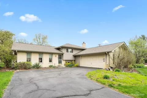 11 S442 Walter Ln, Naperville, IL 60564