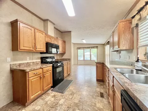 1148 11th St, Bloomington, IL 61704 photo 3