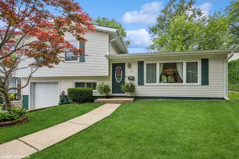 134 Kainer Ave, Barrington, IL 60010
