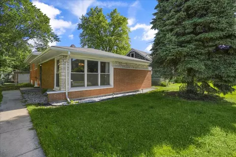 295 E 148th Pl, Harvey, IL 60426