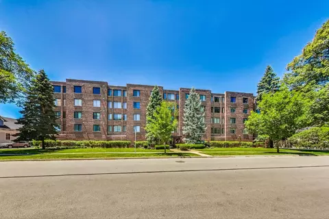 110 S Dunton Ave #5A, Arlington Heights, IL 60005
