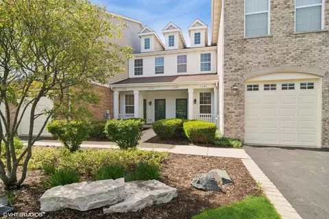 1387 Scarboro Rd #205, Schaumburg, IL 60193