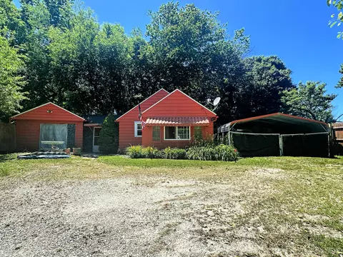 Exterior - 1141 1st Ave, Ottawa, IL 61350 photo 2 of 6